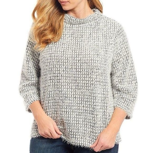 Vince Camuto Sweaters - Vince Camuto Mock Neck Sweater